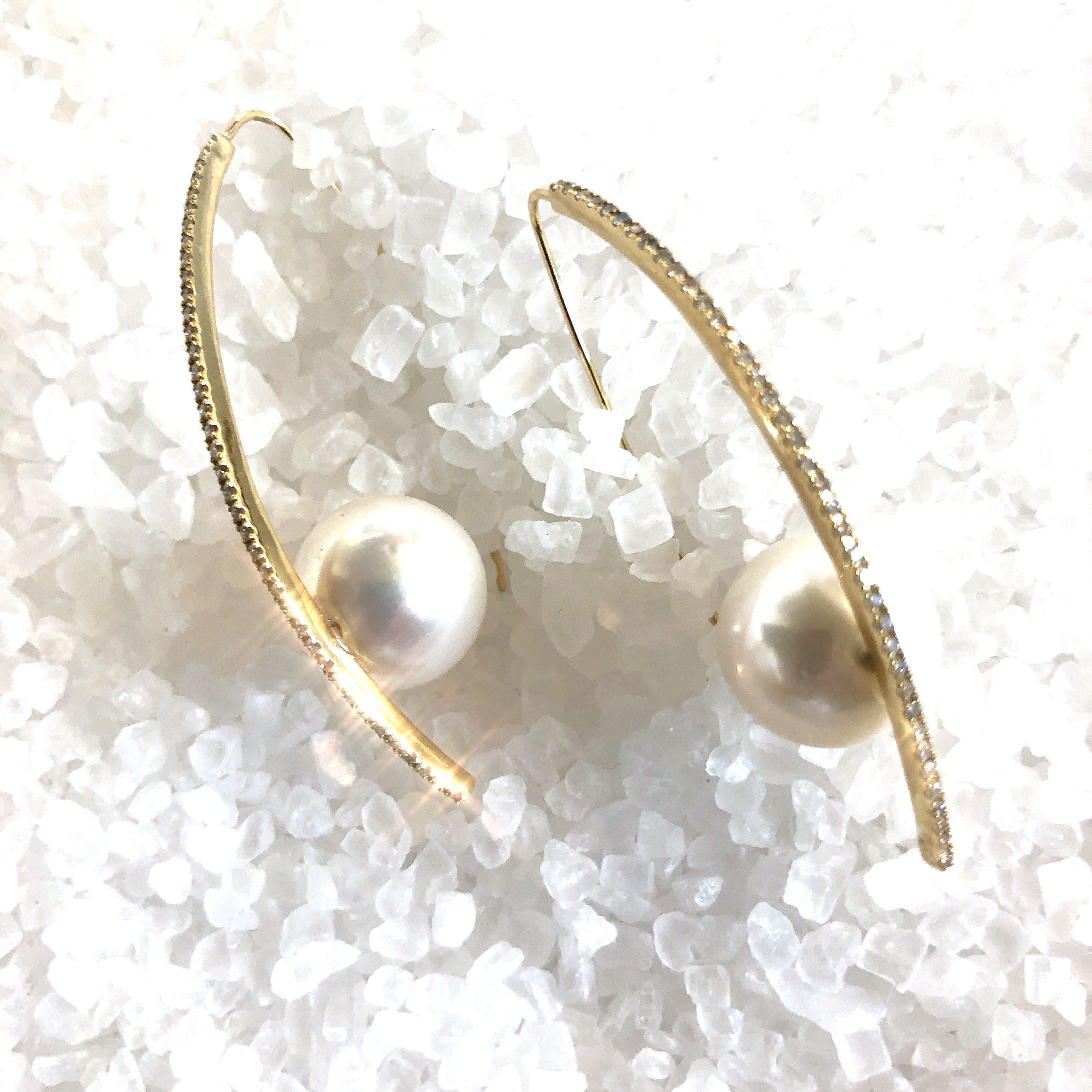 18K Yellow Gold Diamond Pavé Pearl Threader Earrings