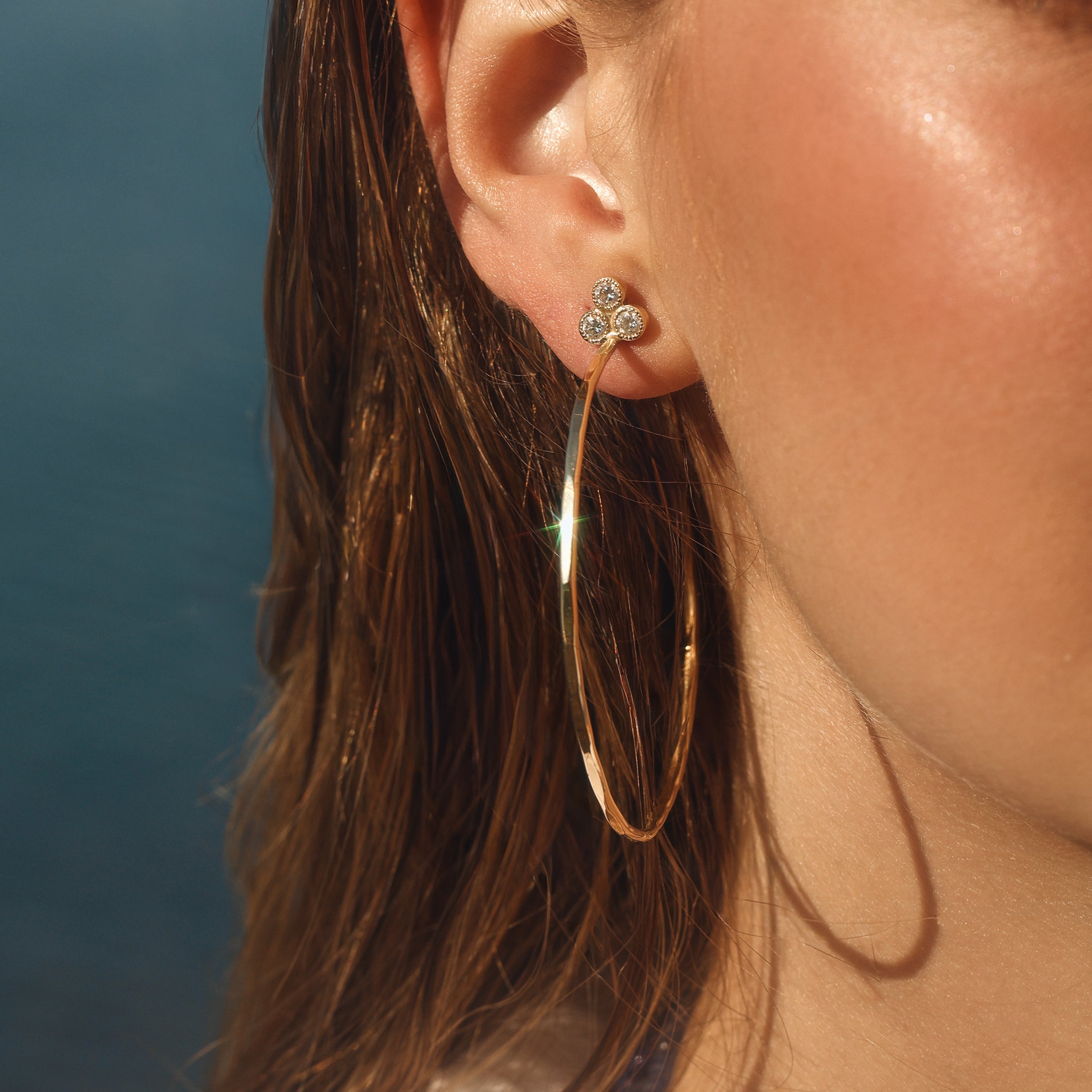 Diamond Fleurette Hoops Large in 18k Gold